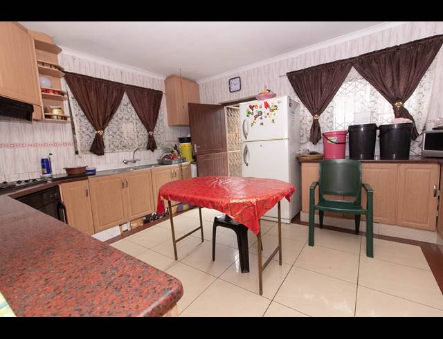 3 BEDROOM HOUSE FOR SALE IN WESTCLIFF